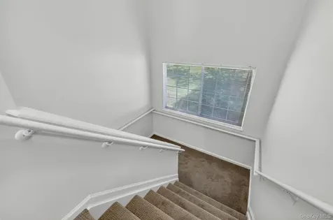 204 Autumn Lane Brewster NY 10509