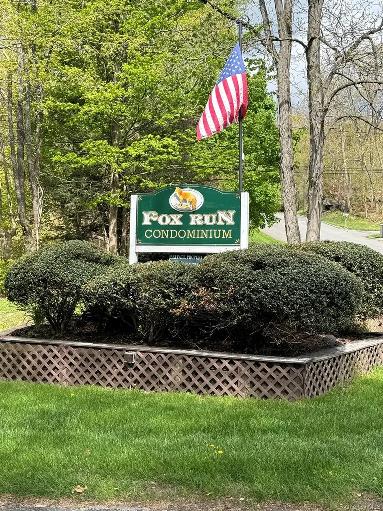 313 Fox Run Lane Carmel NY 10512