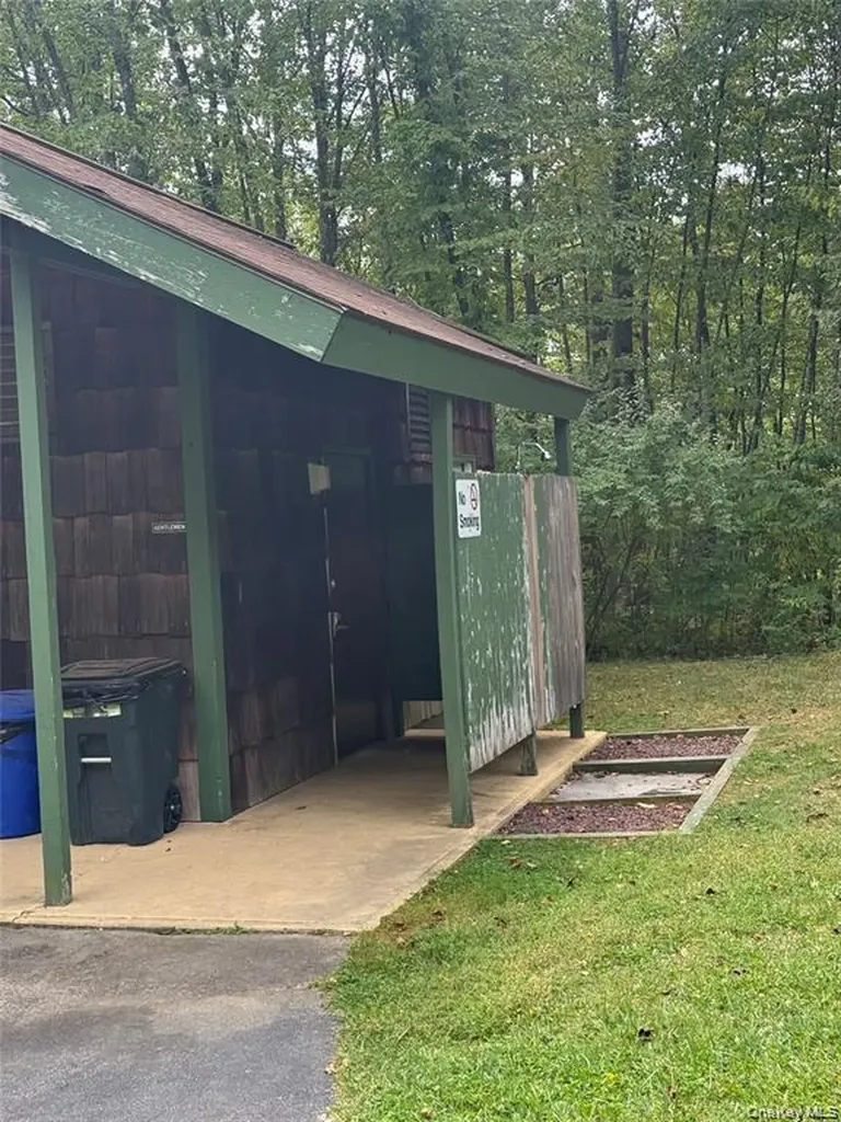 313 Fox Run Lane Carmel NY 10512