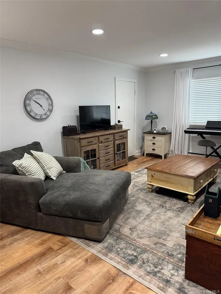 313 Fox Run Lane Carmel NY 10512