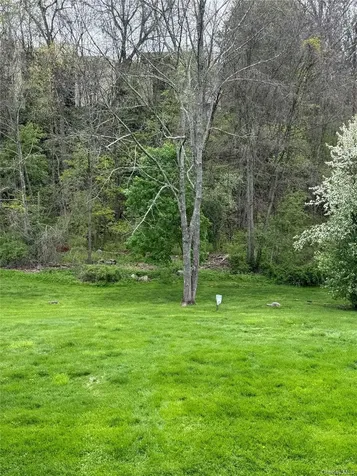 313 Fox Run Lane Carmel NY 10512
