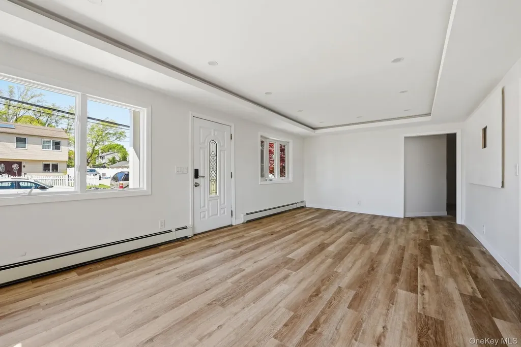 284 15th Street West Babylon NY 11704