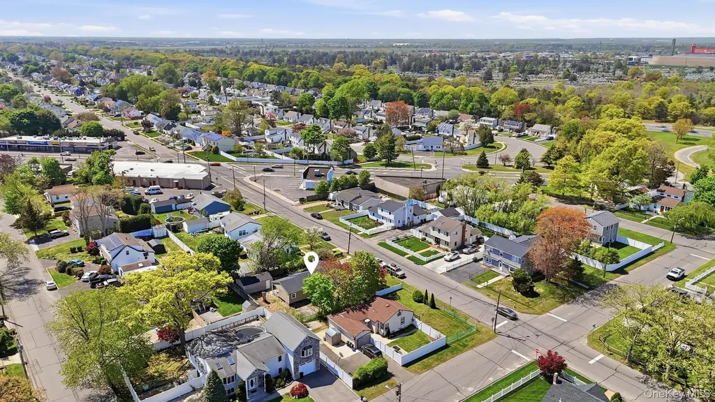284 15th Street West Babylon NY 11704