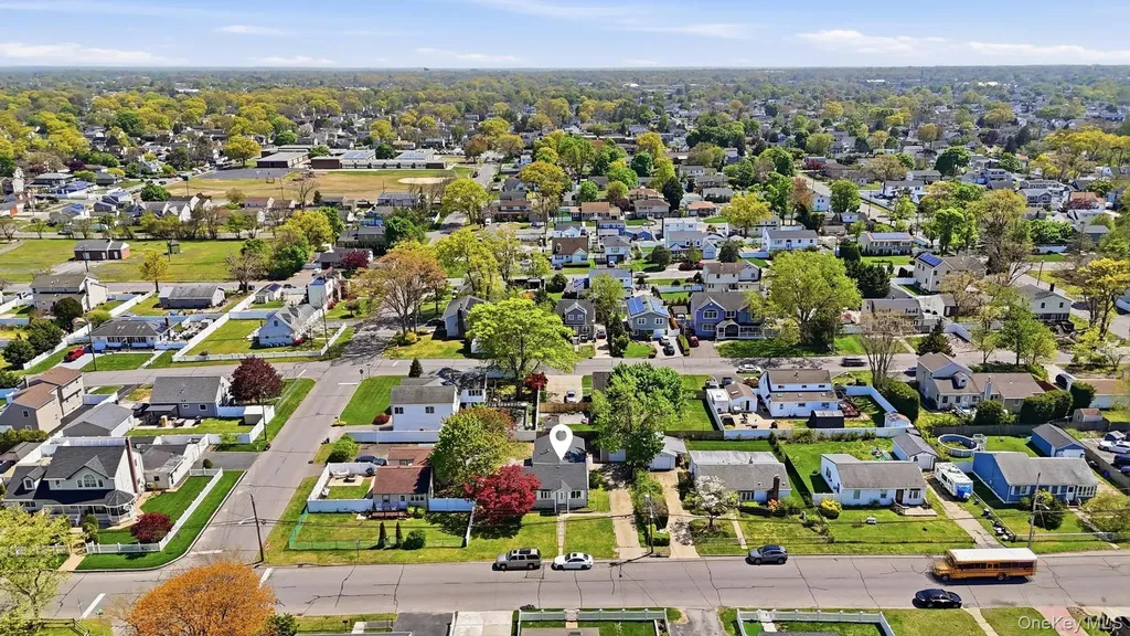 284 15th Street West Babylon NY 11704