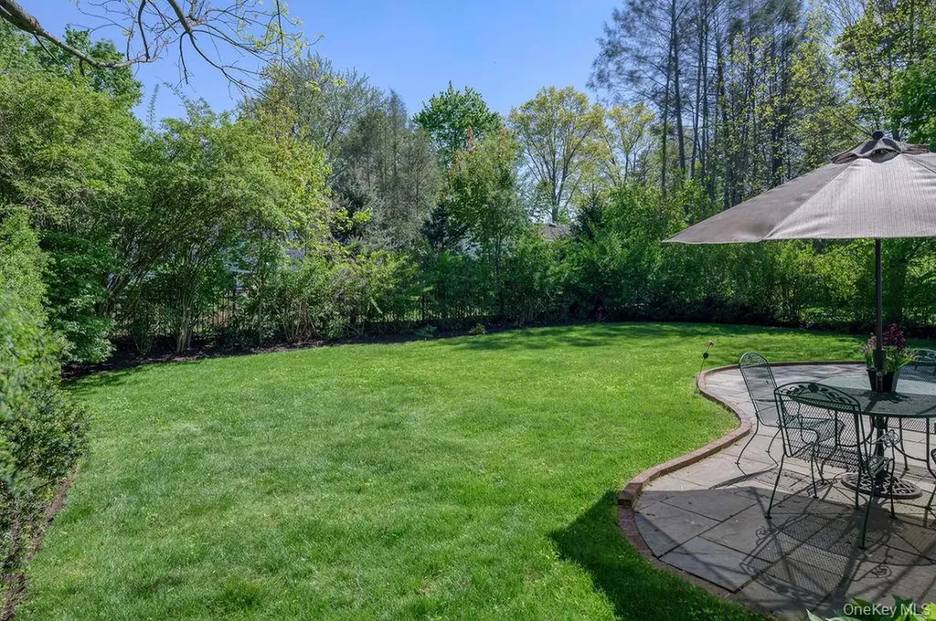 25 Frederick Lane Scarsdale NY 10583