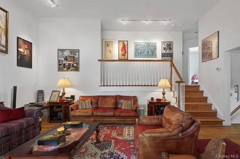 25 Frederick Lane Scarsdale NY 10583