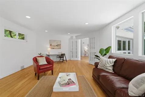 67 Old Country Road New Rochelle NY 10804