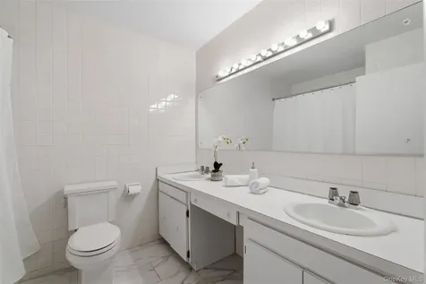 67 Old Country Road New Rochelle NY 10804