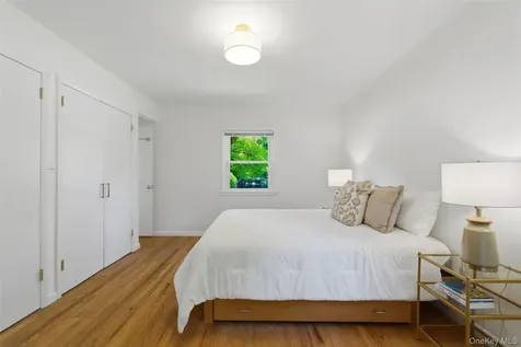 67 Old Country Road New Rochelle NY 10804