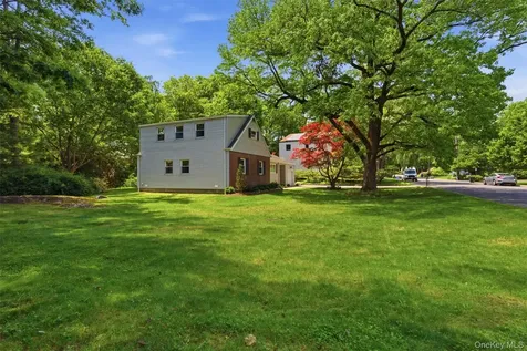 67 Old Country Road New Rochelle NY 10804