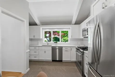 67 Old Country Road New Rochelle NY 10804
