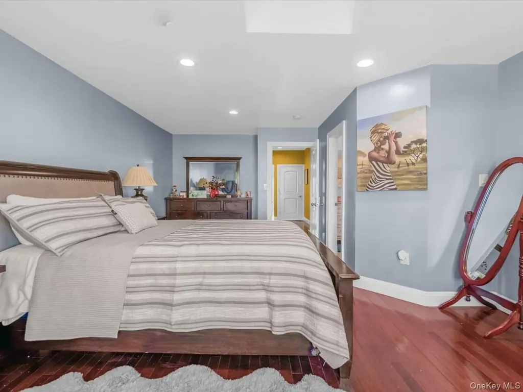29 Colonial Avenue Freeport NY 11520