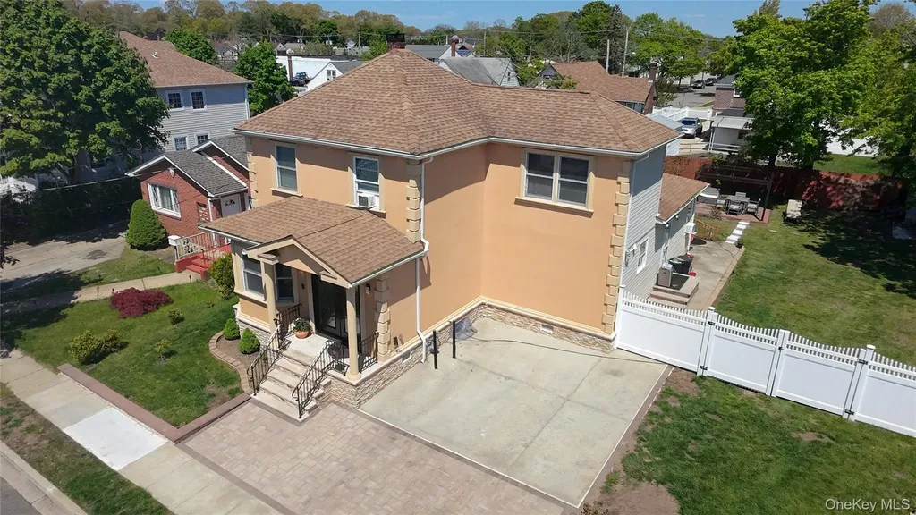 29 Colonial Avenue Freeport NY 11520