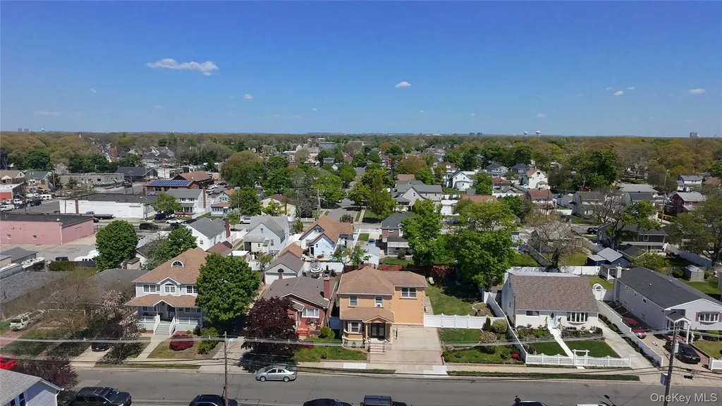 29 Colonial Avenue Freeport NY 11520