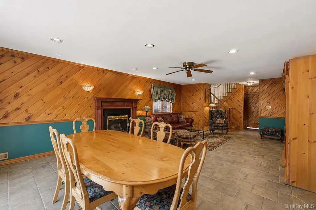 78-06 160th Avenue Howard Beach NY 11414