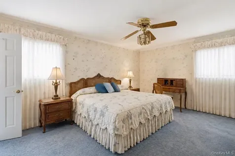 78-06 160th Avenue Howard Beach NY 11414