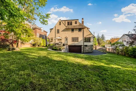 209 Storer Avenue New Rochelle NY 10801