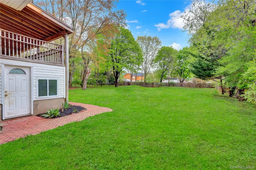256 Vanderbilt Avenue Brentwood NY 11717