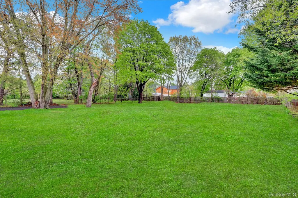 256 Vanderbilt Avenue Brentwood NY 11717