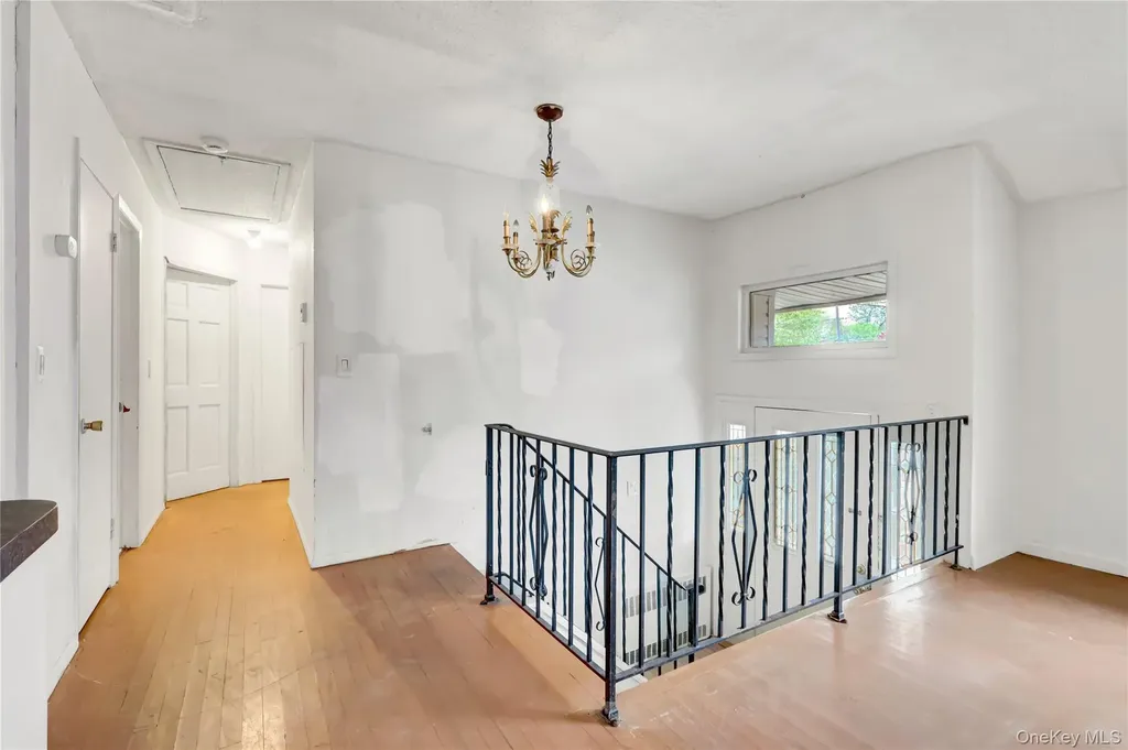 256 Vanderbilt Avenue Brentwood NY 11717