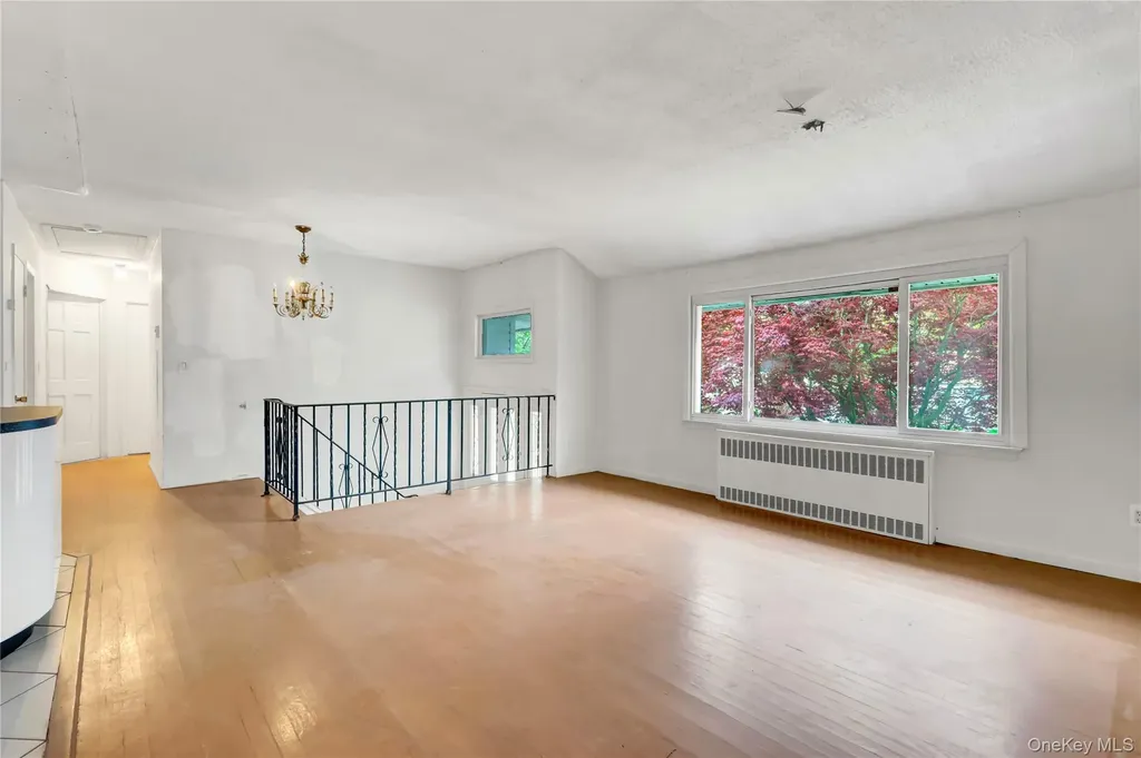 256 Vanderbilt Avenue Brentwood NY 11717