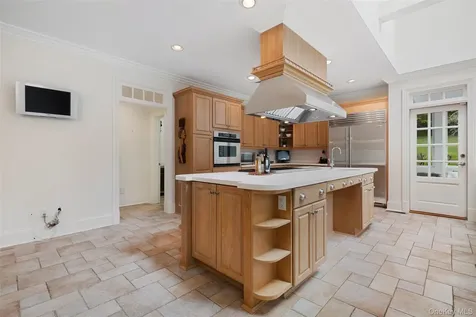 127 Boutonville Road Pound Ridge NY 10576