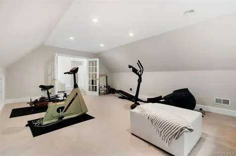 127 Boutonville Road Pound Ridge NY 10576