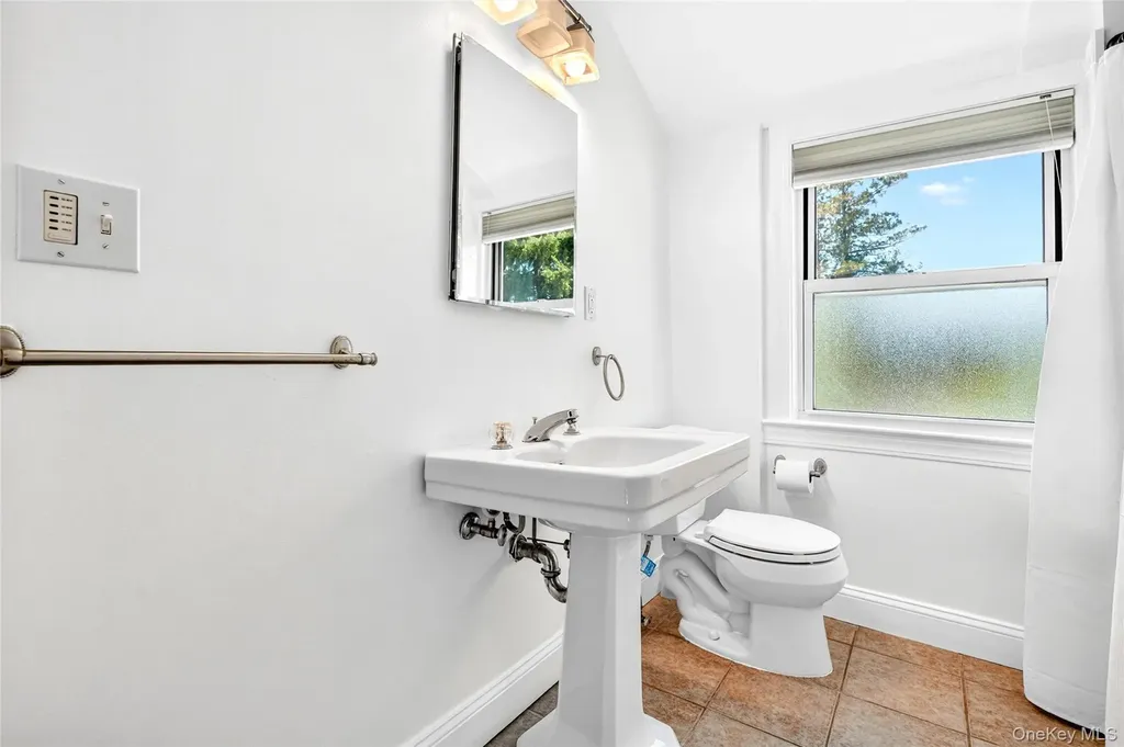 64 Tamarack Road Rye Brook NY 10573