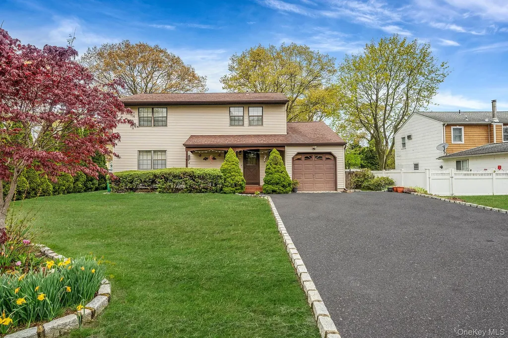 15 Brandywine Drive Mastic NY 11950