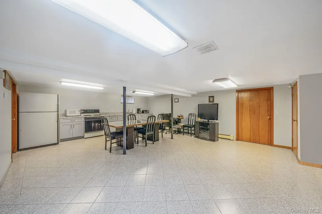 15 Brandywine Drive Mastic NY 11950