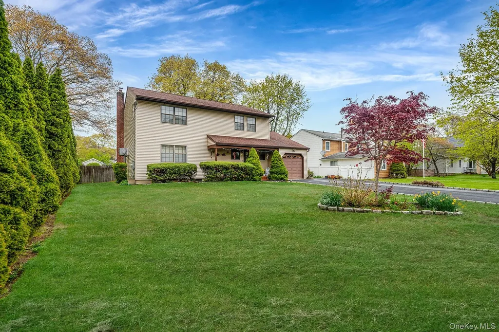 15 Brandywine Drive Mastic NY 11950