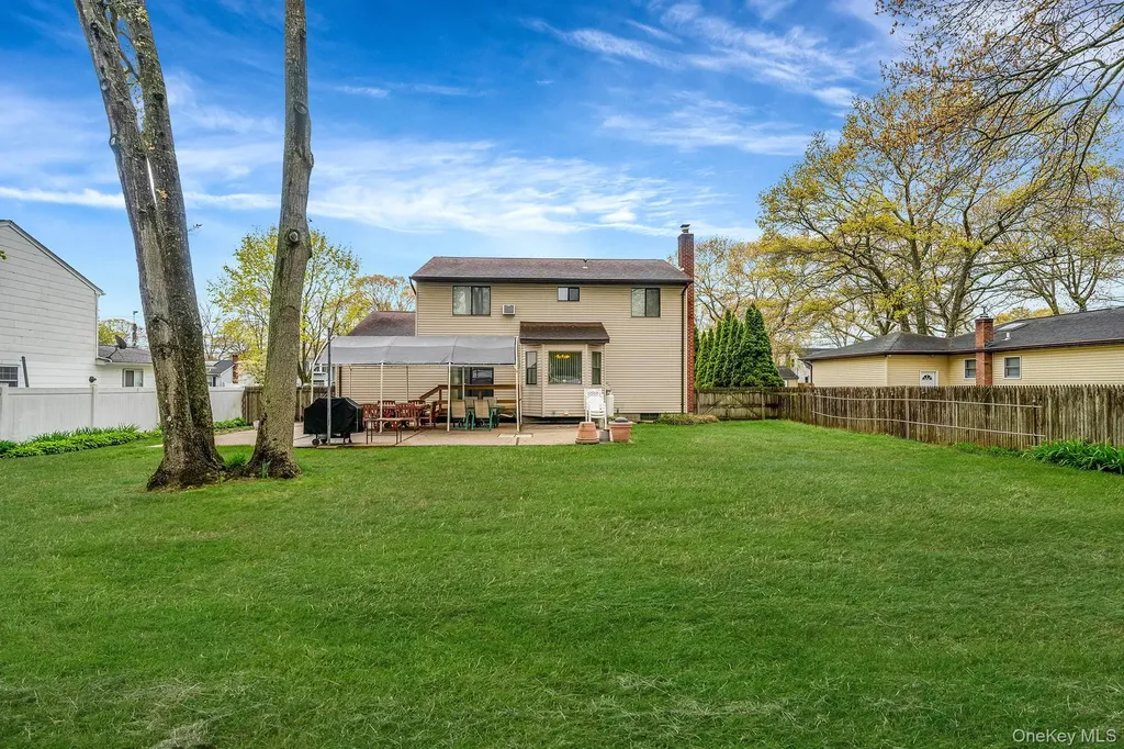 15 Brandywine Drive Mastic NY 11950