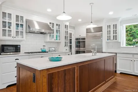 40 Algonquin Drive Chappaqua NY 10514