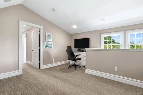 40 Algonquin Drive Chappaqua NY 10514