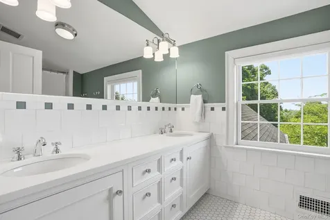 40 Algonquin Drive Chappaqua NY 10514