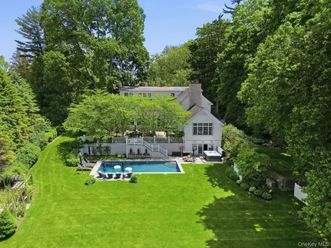 40 Algonquin Drive Chappaqua NY 10514