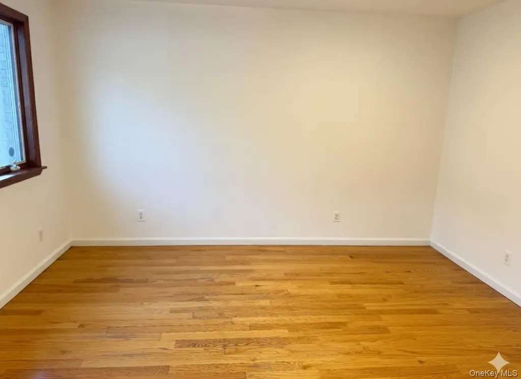4033 191st Street Flushing NY 11358