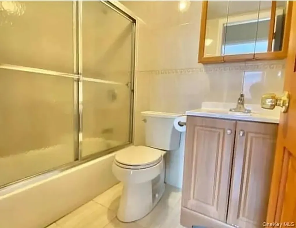 4033 191st Street Flushing NY 11358