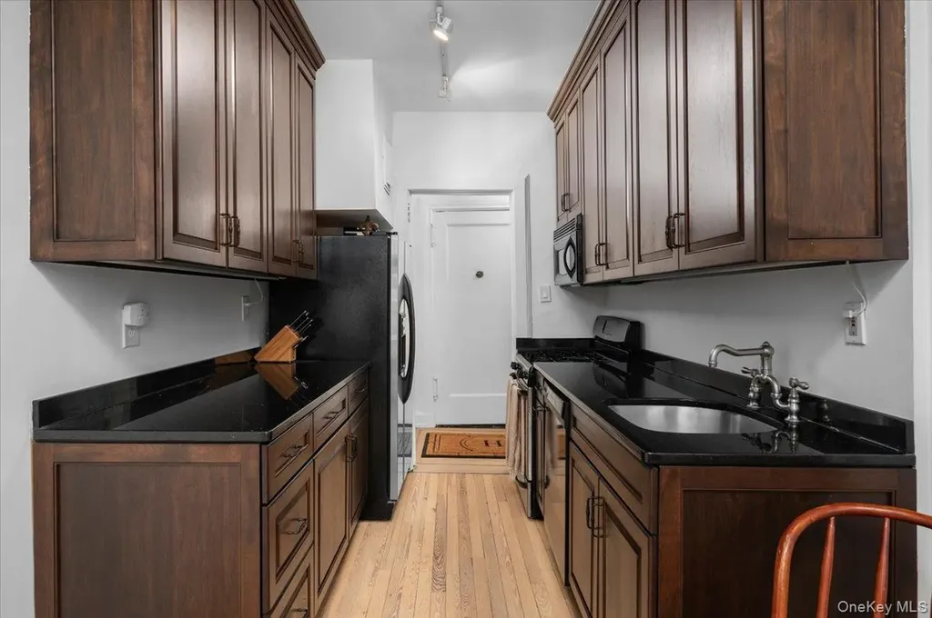 2 Westchester Avenue White Plains NY 10601