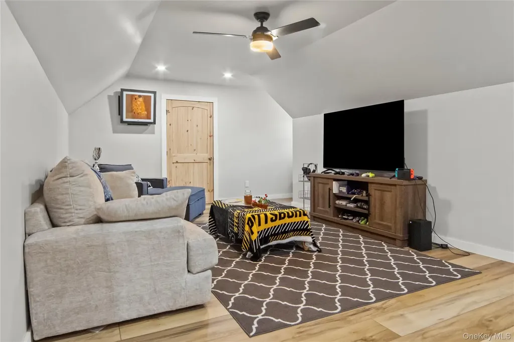 240 Sinsabaugh Road Pine Bush NY 12566