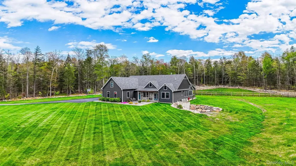 240 Sinsabaugh Road Pine Bush NY 12566