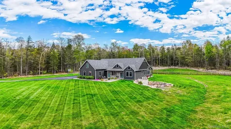 240 Sinsabaugh Road Pine Bush NY 12566
