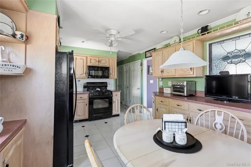 317 Oconnor Road North Babylon NY 11703