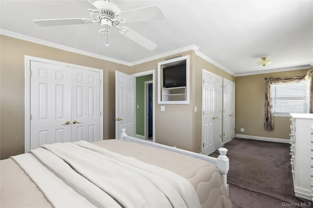 317 Oconnor Road North Babylon NY 11703
