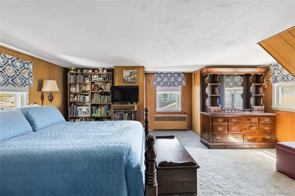 317 Oconnor Road North Babylon NY 11703
