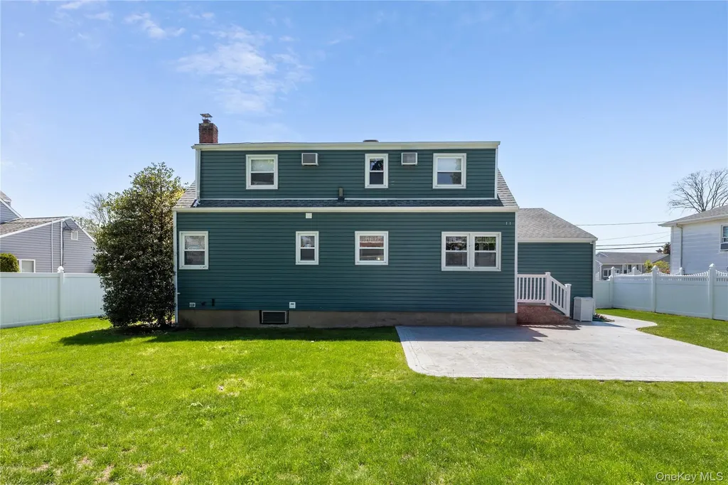 317 Oconnor Road North Babylon NY 11703