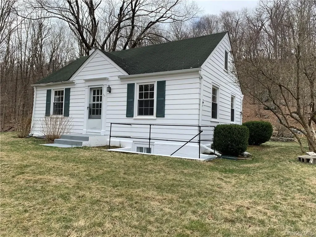 336 Armonk Road Mount Kisco NY 10549