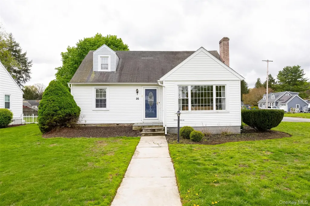 26 Crumwold Place Hyde Park NY 12538