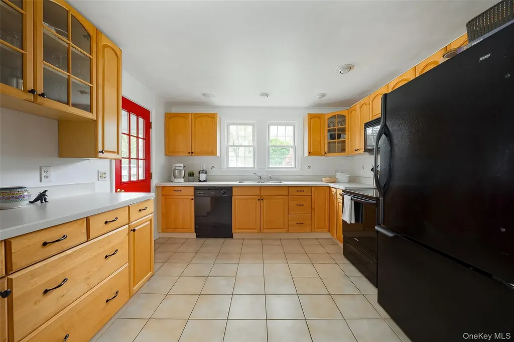 26 Crumwold Place Hyde Park NY 12538