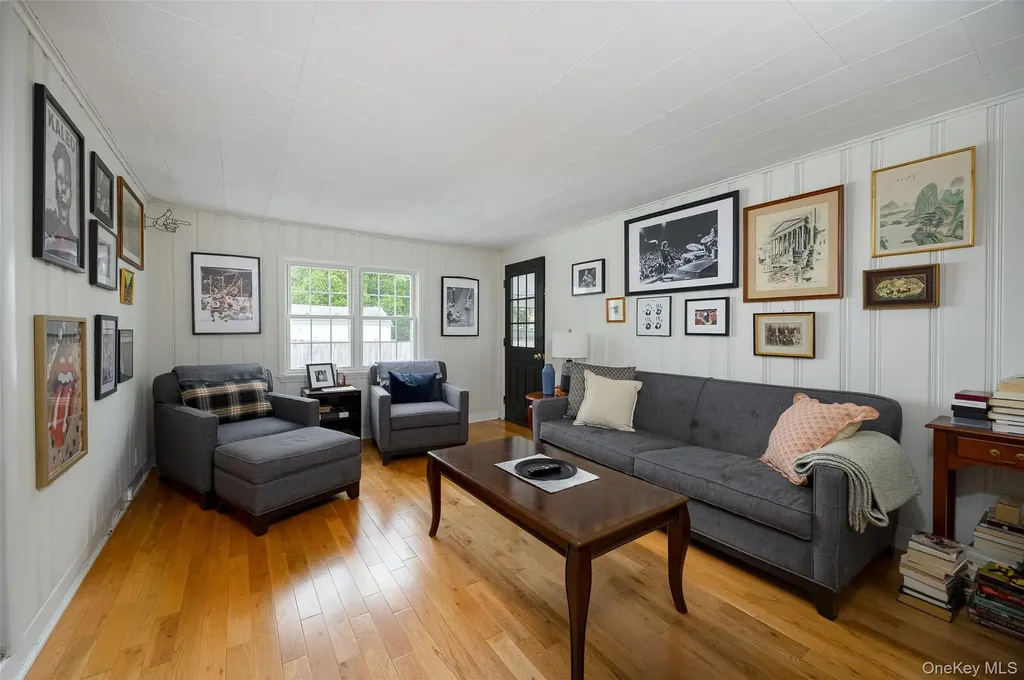 26 Crumwold Place Hyde Park NY 12538